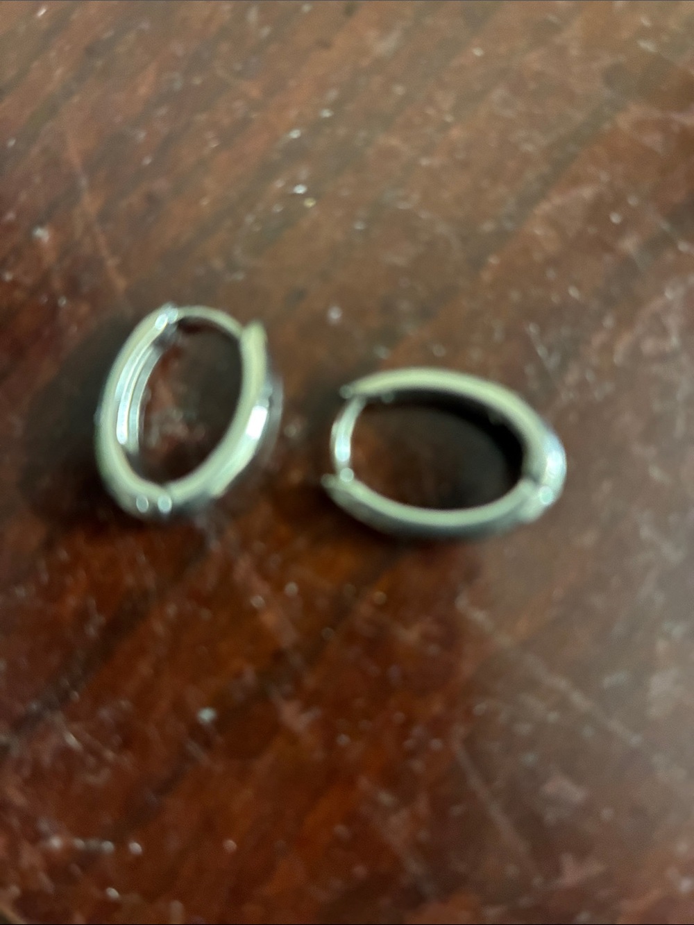 Small hoops - Picture 2 of 2